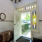 Voordeur met portaal
<br/>
Broersma Makelaardij, 2015